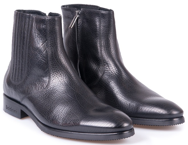 baldinini boots in black tumbled leather
