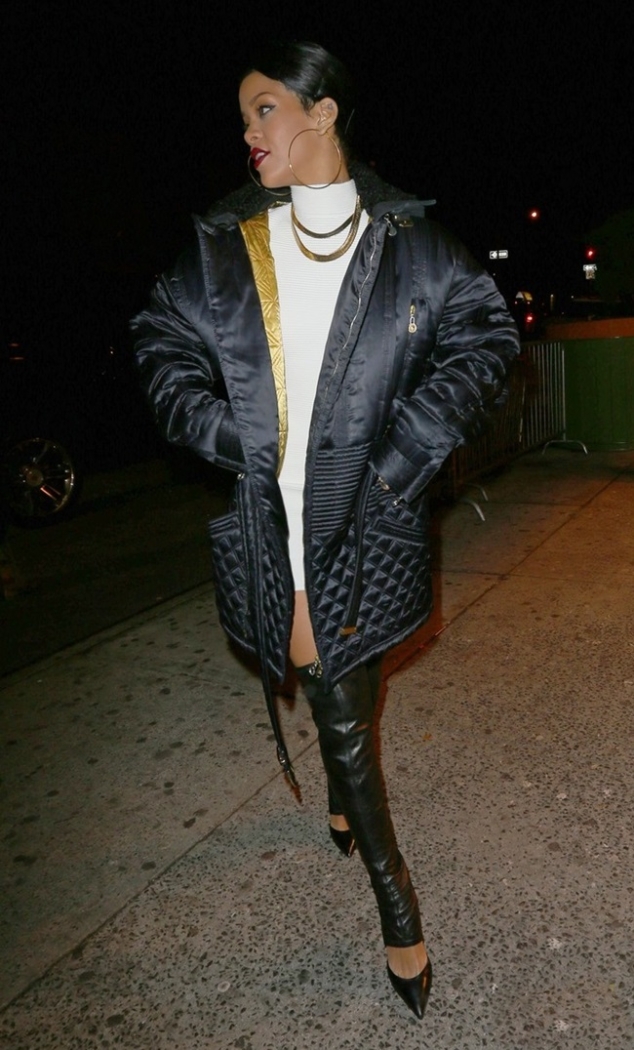 rihanna-finale-pre-thanksgiving-12