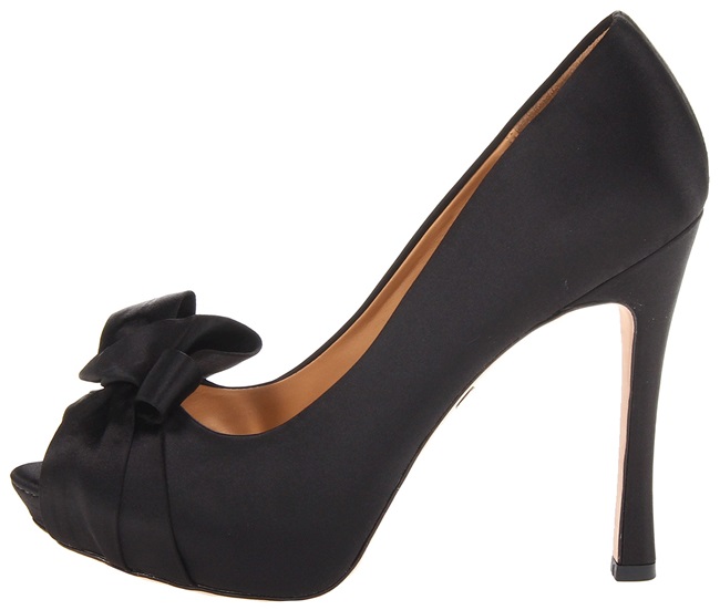 badgley mischka pascual pumps 2