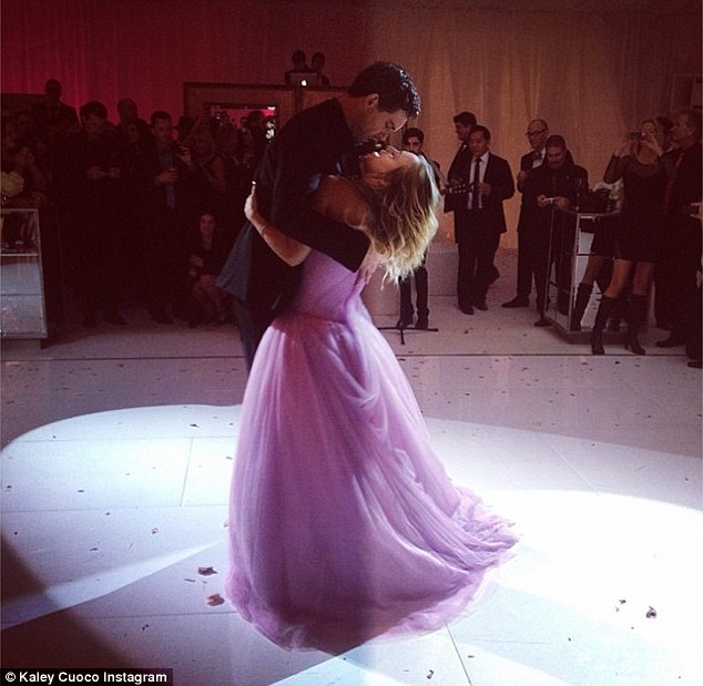 kaley cuoco ryan sweeting wedding pink gown 4