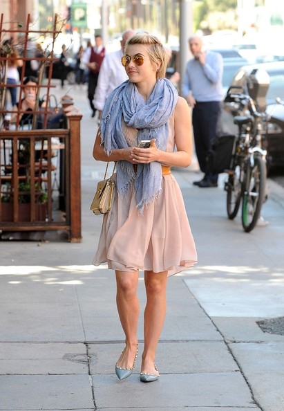 Julianne-Hough-Beige-Dress-Valentino-Studded-Flats