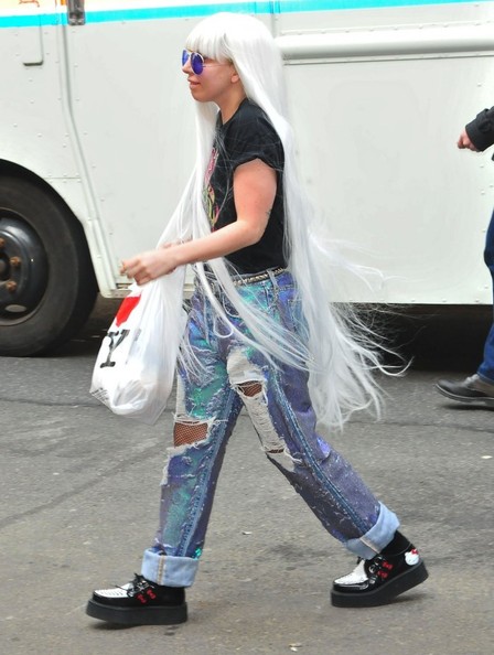 Lady Gaga's Hello Kitty shoes, designed by CK Reed #coolja…