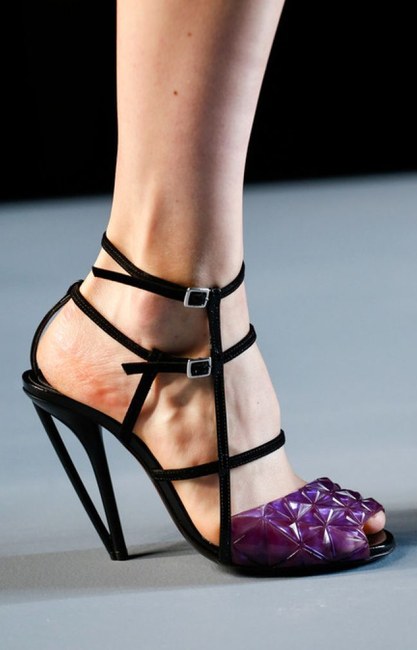 fendi-spring-shoes-collection-pic159803