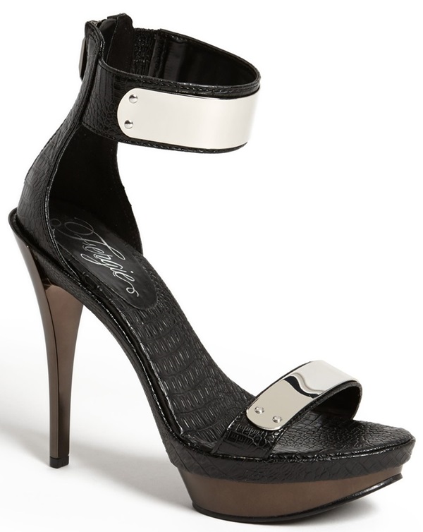 fergie cash sandals metal black silver