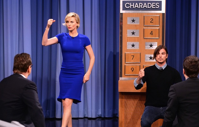 charlize-theron-josh-harnett-play-charades-on-tonight-show-10