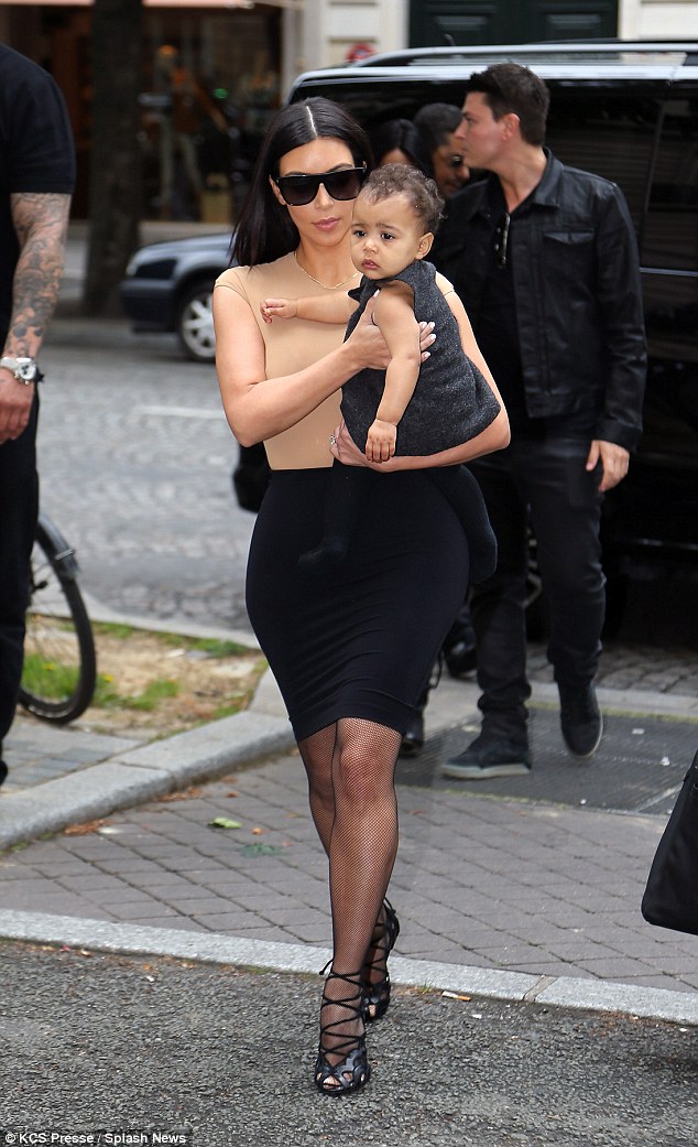 kim kardashian north west paris 3