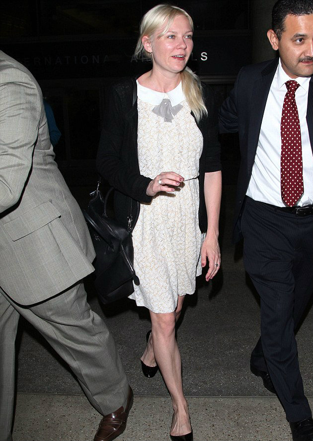 Kirsten Dunst Heathrow Airport June 24, 2014 – Star Style