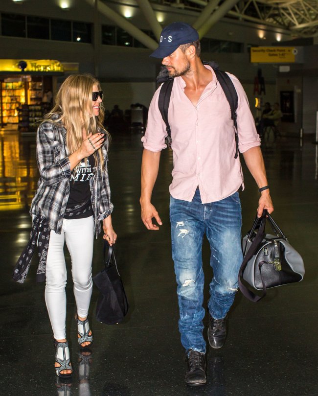 Fergie-Josh-Duhamel-JFK-June-10