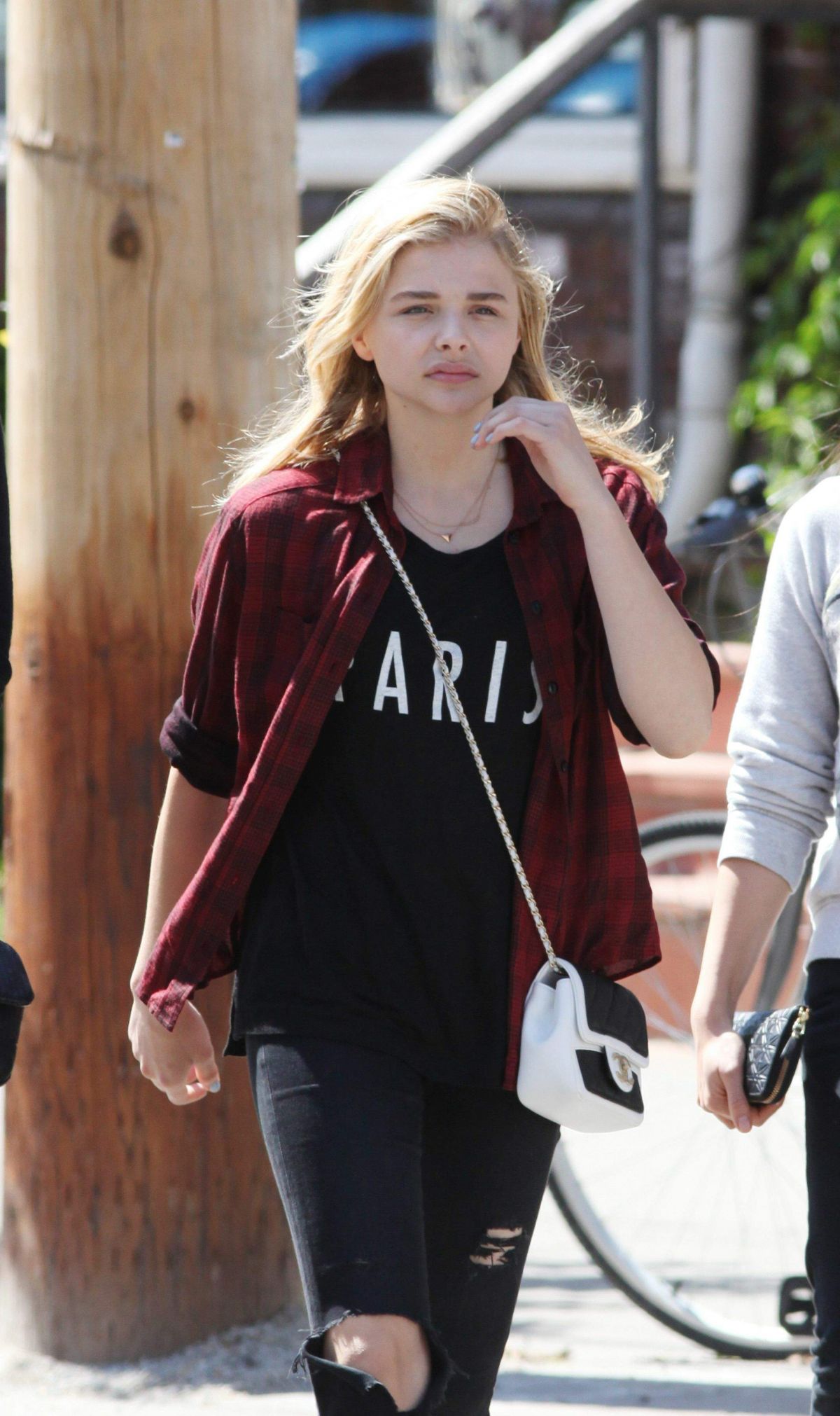 Chloe Moretz's Rockstar and Glam Look In One Afternoon – Shoes Post