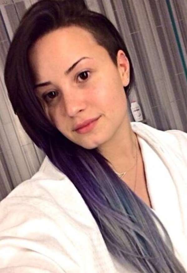 demi lovato 2022 purple hair