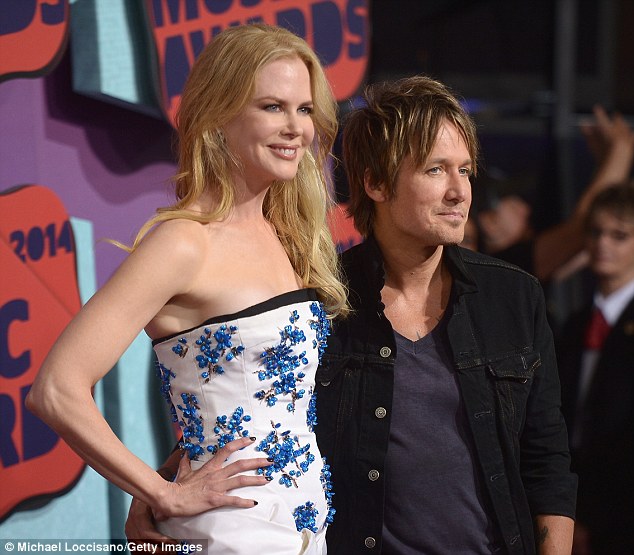 nicole kidman keith urban dress cmt awards 2014 2