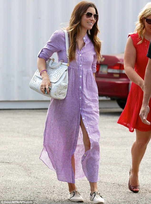 jessica biel shirtdress soludas sneakers