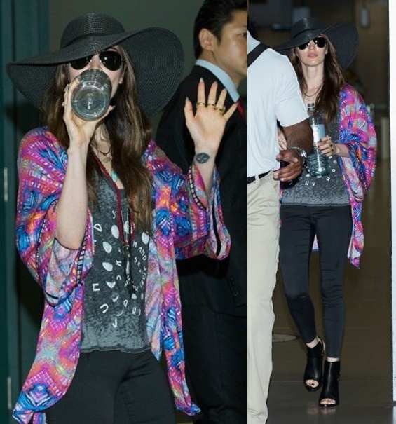 megan-fox-arriving-south-korea-tmnt 5-horz