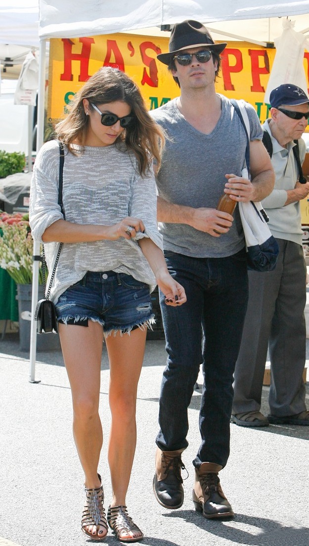 nikki-reed-ian-somerhalder-farmers-market-date-02