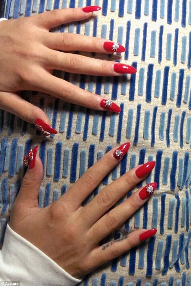 rita ora vmas mtv 2014 manicure