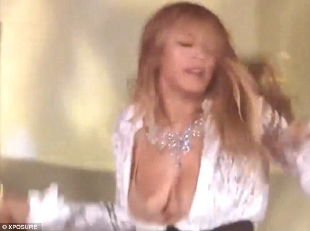 beyonce nip slip wardrobe malfunction global citizen festival