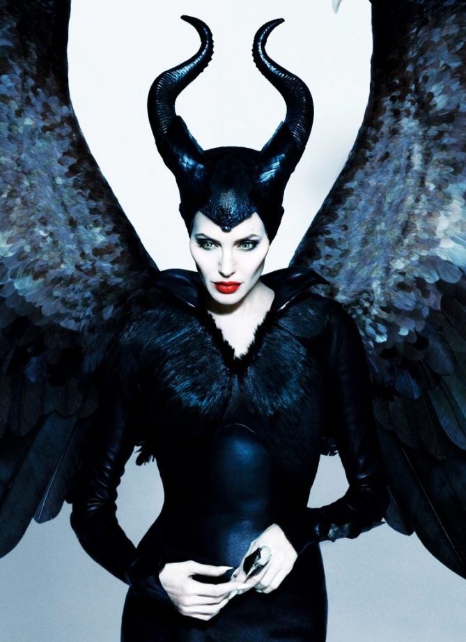 Angelina-Jolie-Maleficent-2014-Movie-Wallpaper