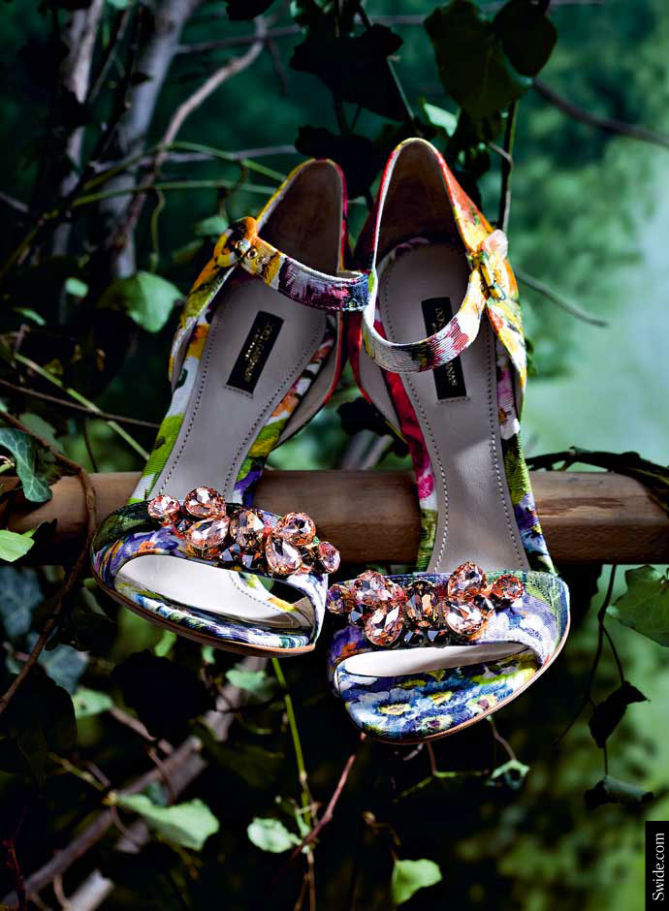 fall-winter-2014-2015-accessory-trends-dolce-and-gabbana-floral-print-brocade-jewelled-keira-sandals
