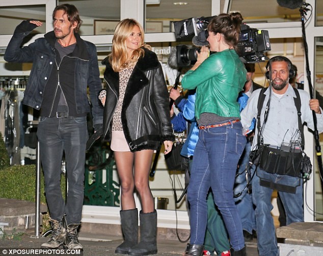 heidi klum short skirt tunic legs uggs style 4