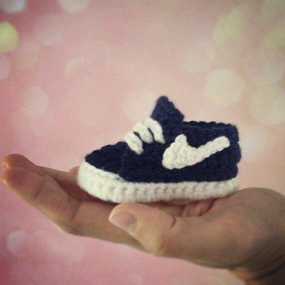 Crochet nike hotsell baby booties