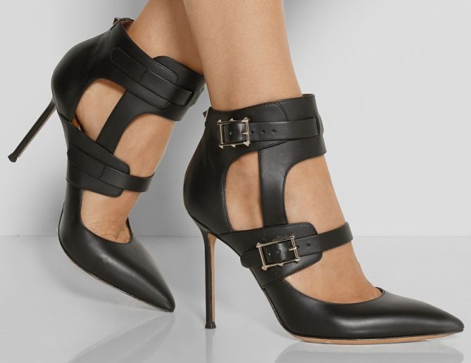 valentino hitch on cutout pumps