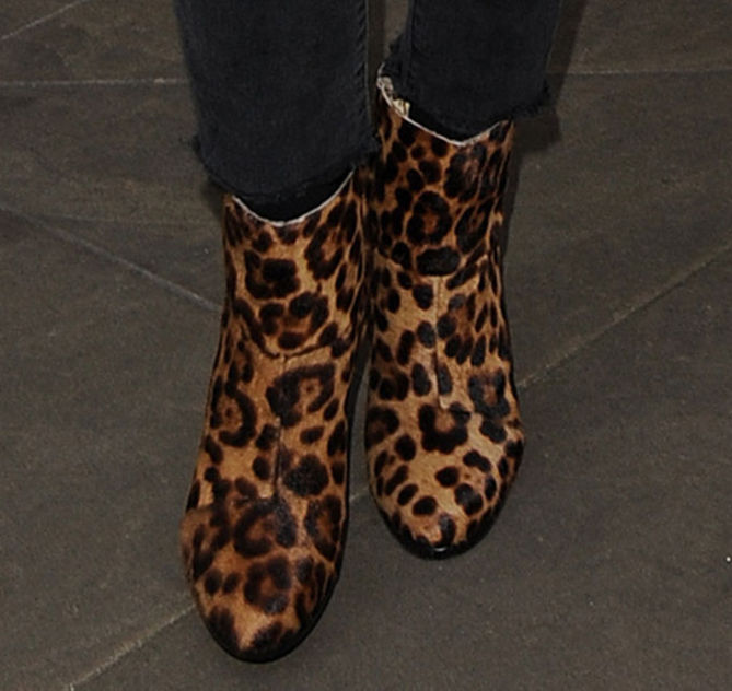 Ellie-Goulding-in-Rag-Bone-Boots