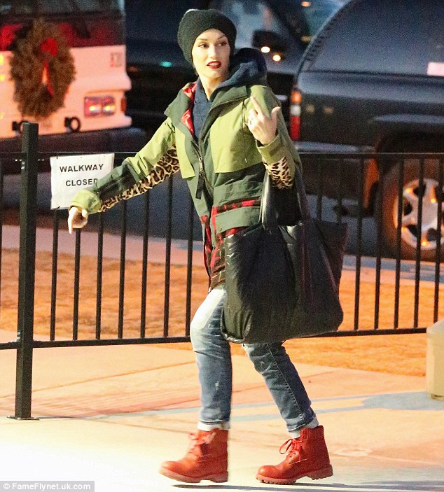 gwen stefani red timberland boots mammoth california 22 4