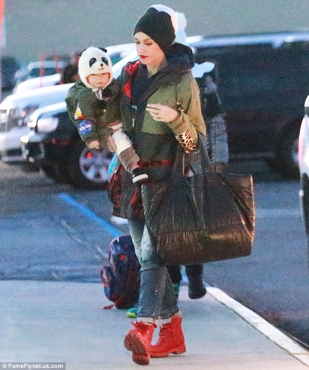 gwen stefani red timberland boots mammoth california 22