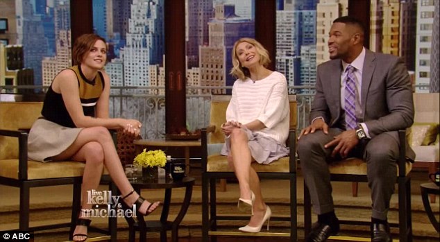 kristen stewart live kelly michael sandals 3