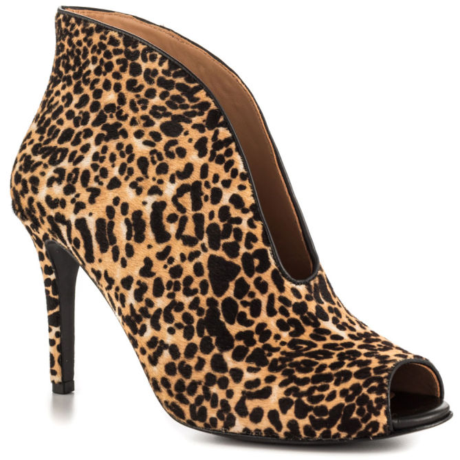 vince camuto signature ronan