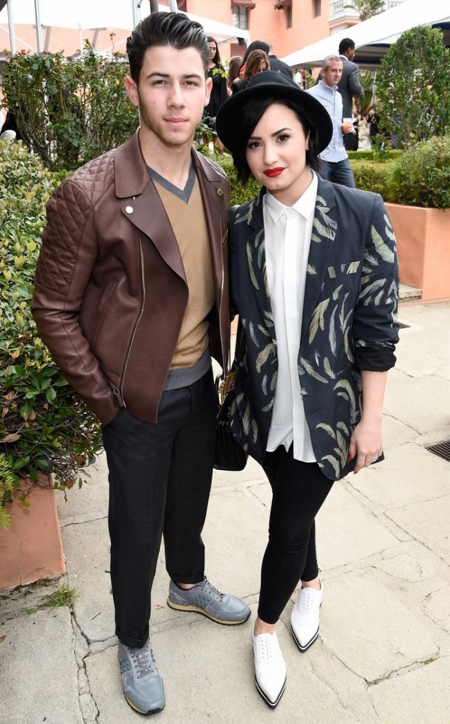 demi-lovato-nick-jonas-brunch-before-the-grammys-2015-11