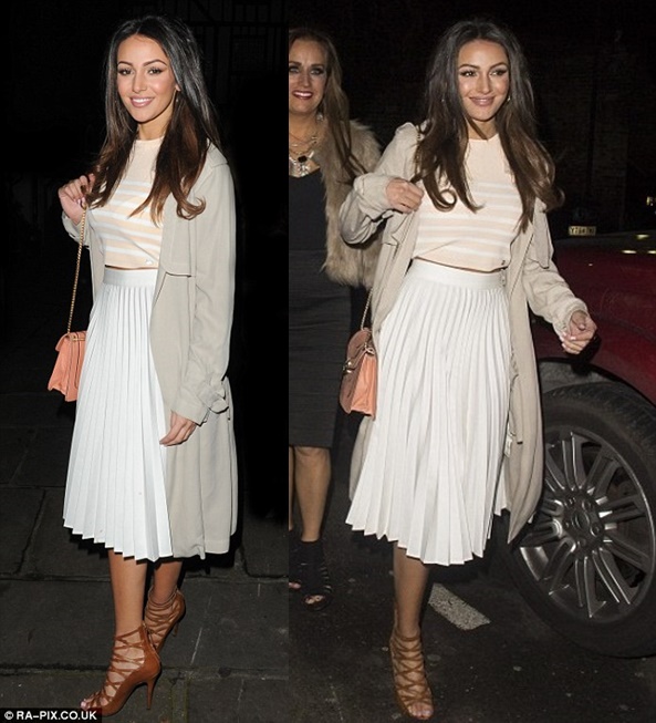 michelle keegan strappy sandals essex january 2015 4-horz