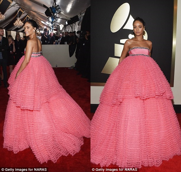 rihanna grammy 2015 giambattista valli gown pink giuseppe zanotti sandals 0