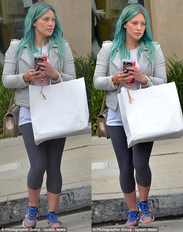 hilary green hair duff nike colorful rubber shoes training-horz