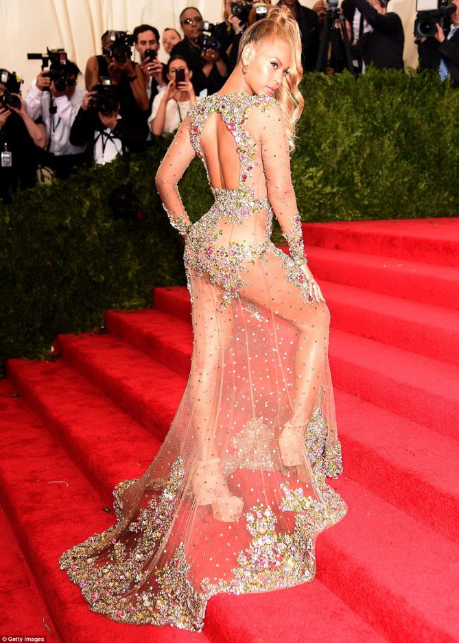 beyonce 2015 met gala naked dress 9