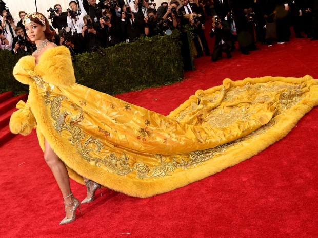 rihanna-met-gala-may-4-2015