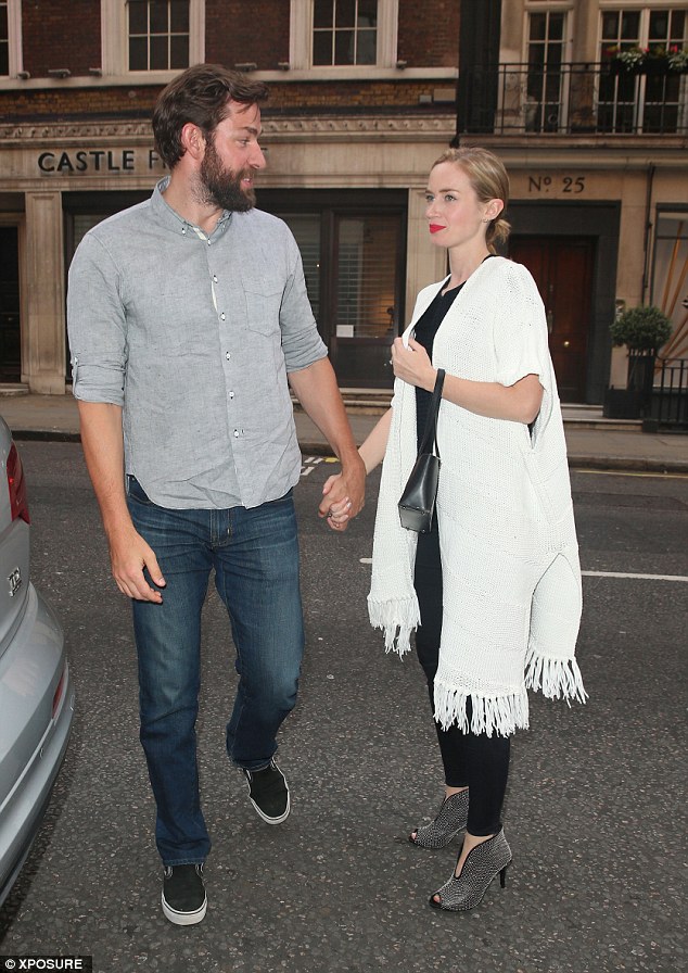 emily blunt vince camuto booties elsa pataky chris hemsworth john krasinski date london 2015 5