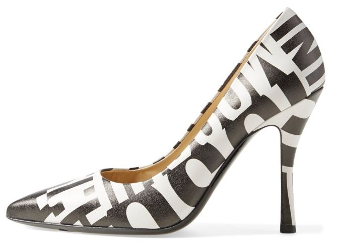 moschino printed pointy toe pums
