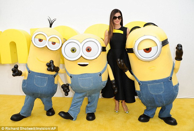 sandra bullock minions la premiere yellow pumps