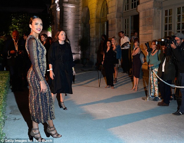 jessica alba haute couture tory burch paris fashion week july 2015 7