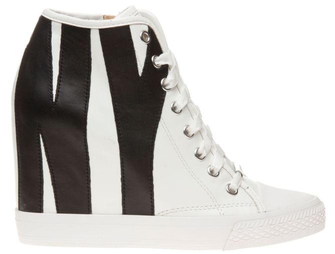 dkny grommet zip trainers 12