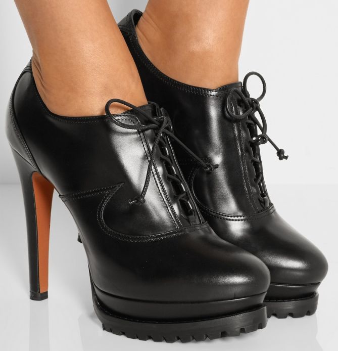 alaia lace up boots