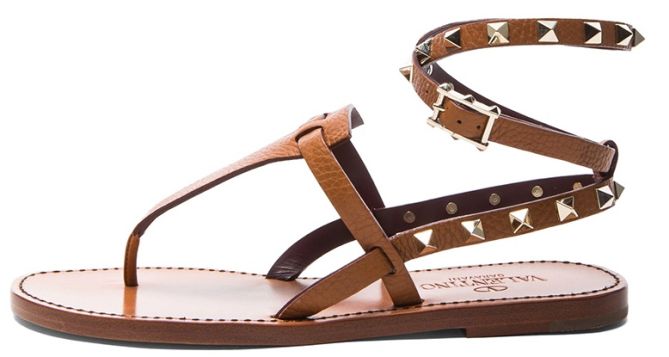 valentino--rockstud-thong-grained-leather-sandals-flat-sandals-product-1-18539458-1-480340923-normal