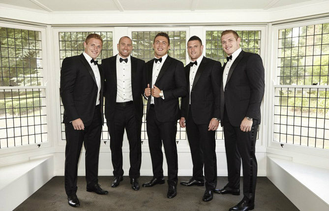 2FA4914900000578-3375918-Suit_up_The_groom_and_groomsmen_were_all_dressed_to_the_nines_in-a-76_1451295395170