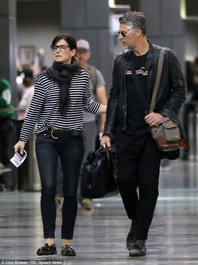 Sandra bullock outlet casual style