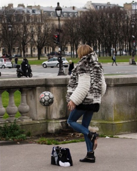 olivia fur coat chain detailed boots paris 2016