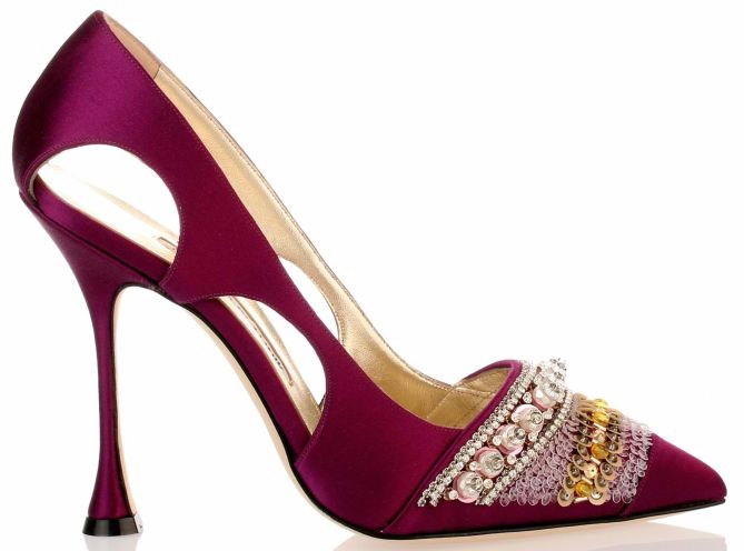 1981_6144737216-ravani-purple-manolo-blahnik-ravani-purple-satin-pump-4044-zoom