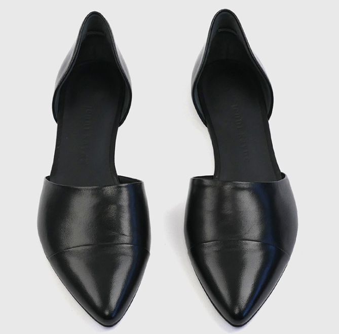 Jenni-Kayne-Dorsay-Flat-Leather-Black-Shoe-Front