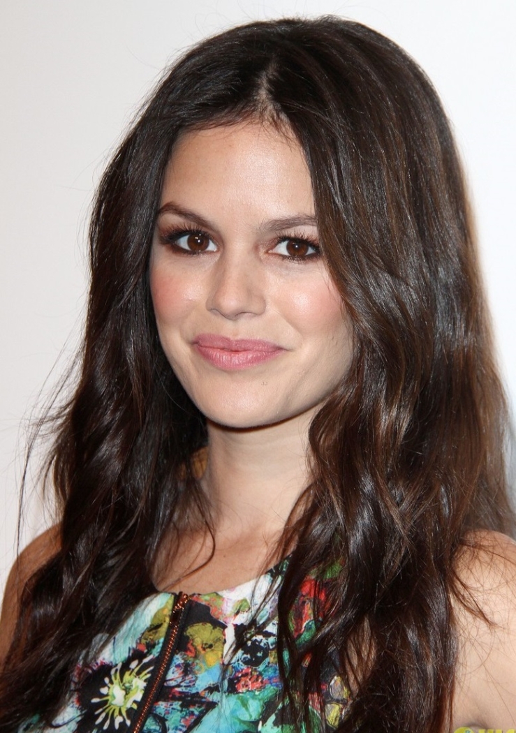These Sandals Just Made a Petite Rachel Bilson Look Extra Leggy – Shoes ...