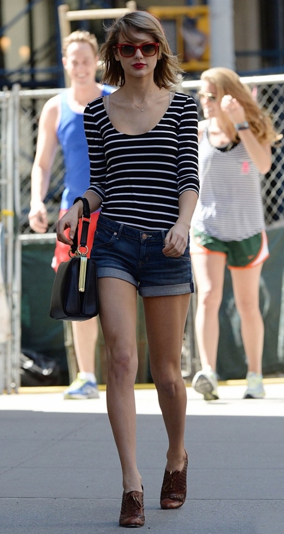 Taylor Swift Channels Nautical-Retro in Sam Edelman Brogues, Do You ...